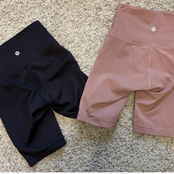 lululemon athletica Black and Tan Athletic Shorts - Picture 1 of 5